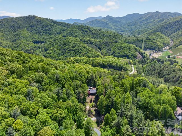 255 Westover Lane, Burnsville, NC 28714