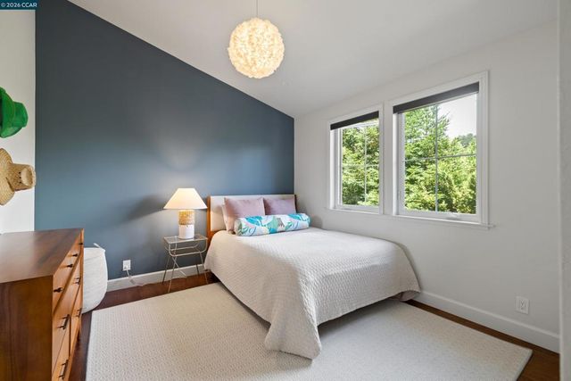 60 Tarry Ln, Orinda, CA 94563