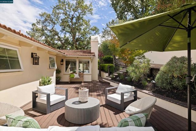 60 Tarry Ln, Orinda, CA 94563