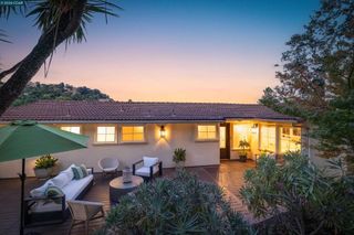 60 Tarry Ln, Orinda, CA 94563