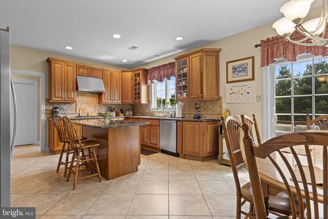 102 RICHARDS WAY, Avondale, PA 19311