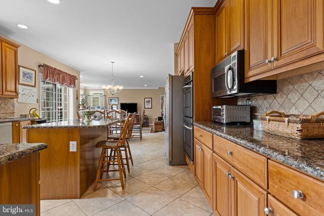 102 RICHARDS WAY, Avondale, PA 19311