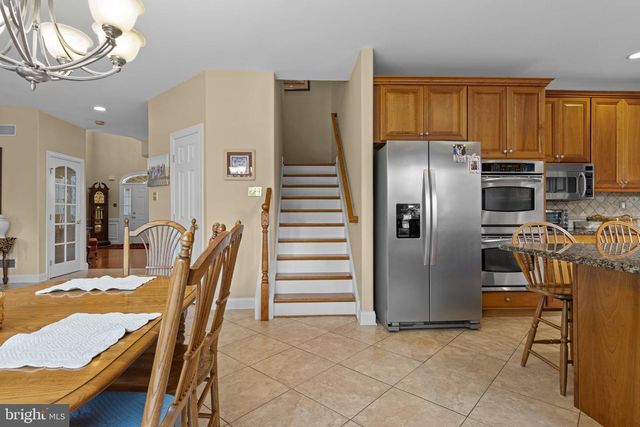 102 RICHARDS WAY, Avondale, PA 19311