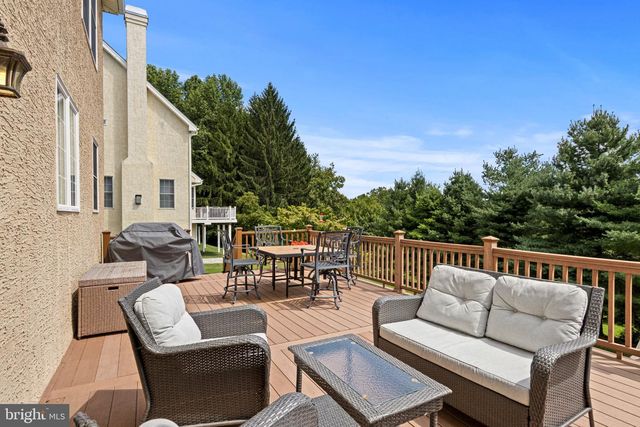 102 RICHARDS WAY, Avondale, PA 19311