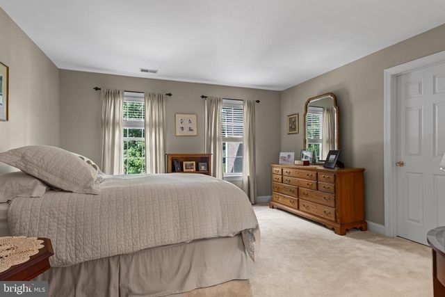 102 RICHARDS WAY, Avondale, PA 19311