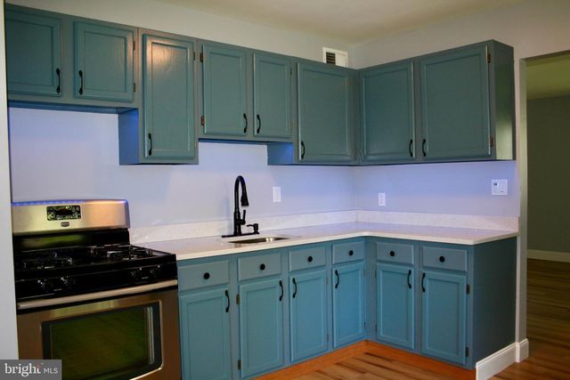124 STRATFORD AVE, Trenton, NJ 08618