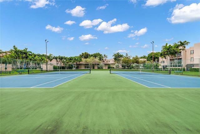 10625 SW 112th Ave 301, Miami, FL 33176