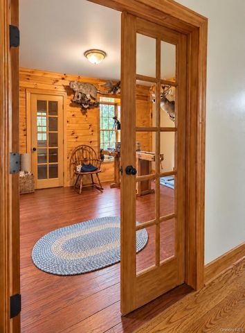 408 Oregon Trail, Pine Bush, NY 12566