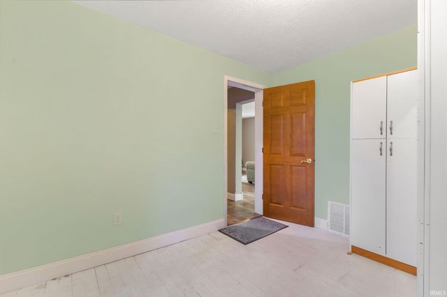 56040 River Heights, Elkhart, IN 46516