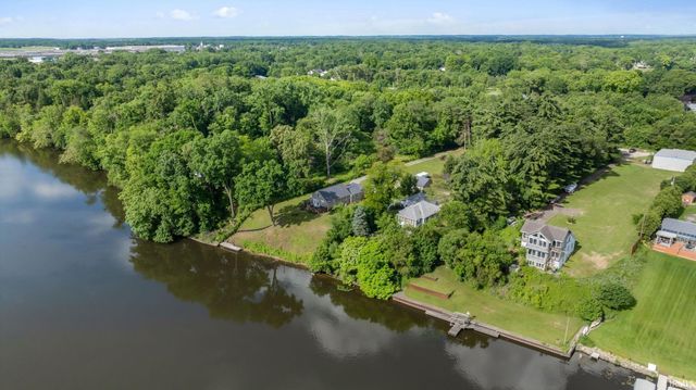56040 River Heights, Elkhart, IN 46516