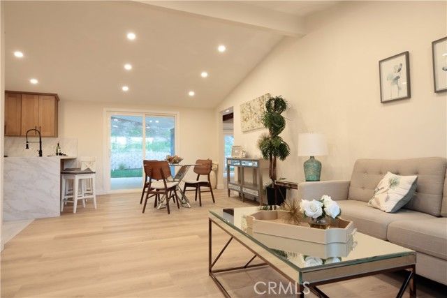 17350 Firma Court, Granada Hills (los Angeles), CA 91344