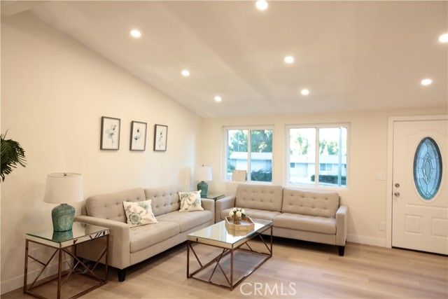 17350 Firma Court, Granada Hills (los Angeles), CA 91344