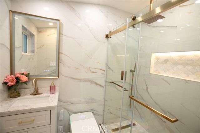 17350 Firma Court, Granada Hills (los Angeles), CA 91344