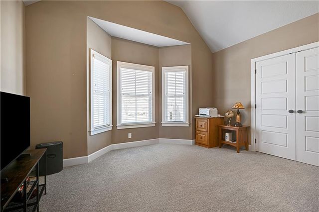 1111 Hillswick Lane, Raymore, MO 64083