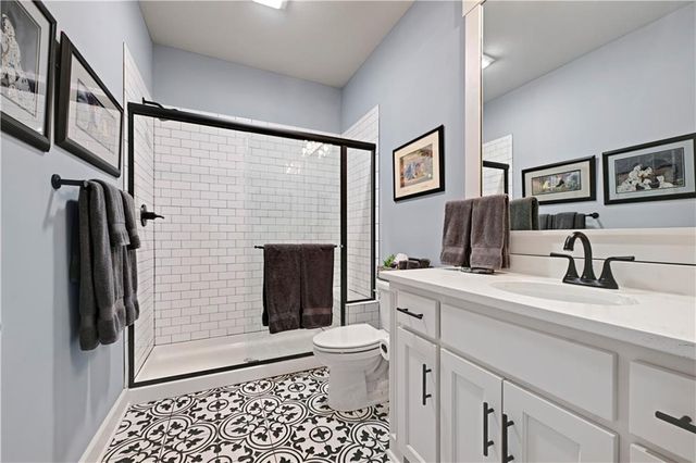 1111 Hillswick Lane, Raymore, MO 64083