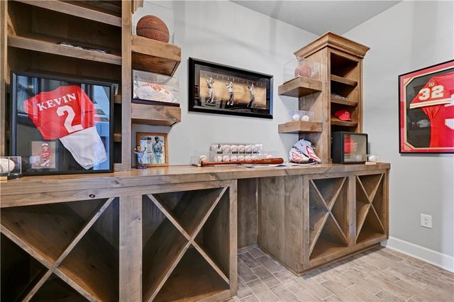 1111 Hillswick Lane, Raymore, MO 64083