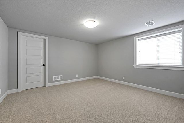 1111 Hillswick Lane, Raymore, MO 64083