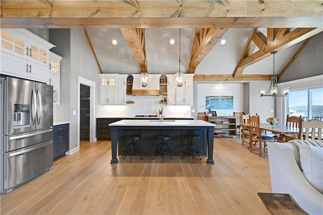 1111 Hillswick Lane, Raymore, MO 64083