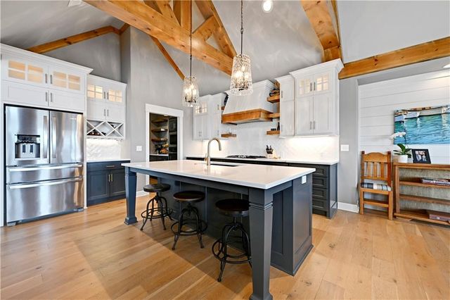 1111 Hillswick Lane, Raymore, MO 64083