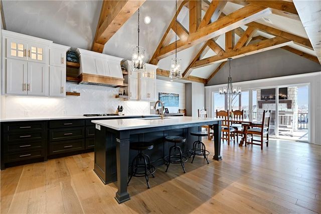 1111 Hillswick Lane, Raymore, MO 64083