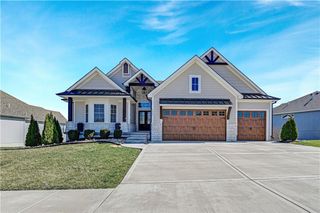 1111 Hillswick Lane, Raymore, MO 64083