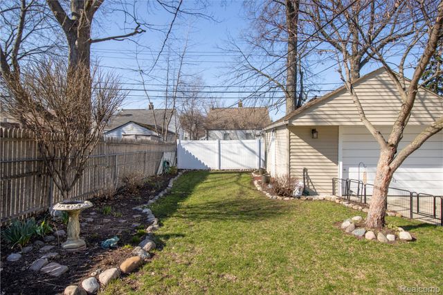 2175 Garfield Street, Ferndale, MI 48220