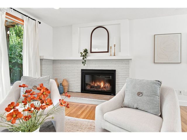 12365 Sw TREMONT St, Portland, OR 97225