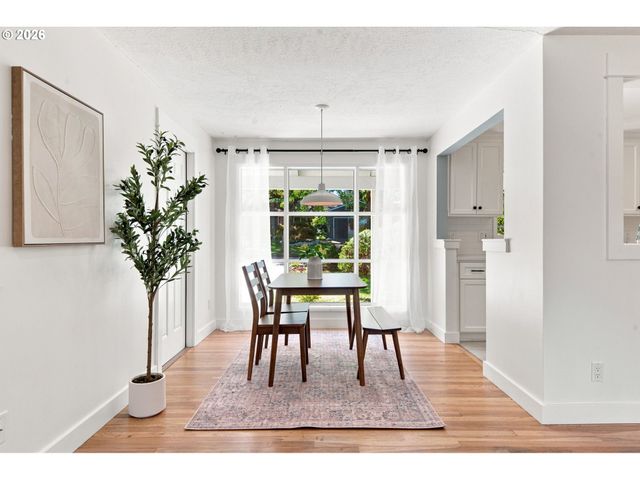 12365 Sw TREMONT St, Portland, OR 97225