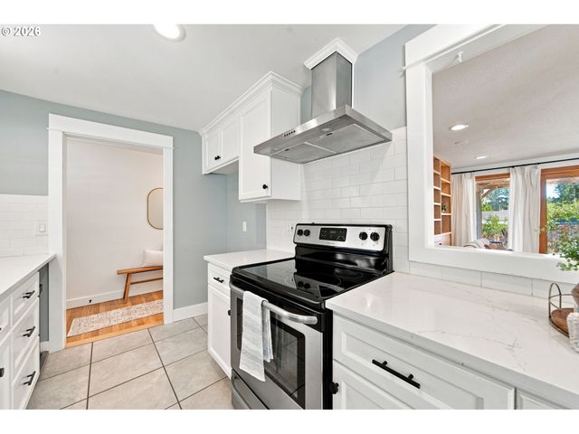 12365 Sw TREMONT St, Portland, OR 97225