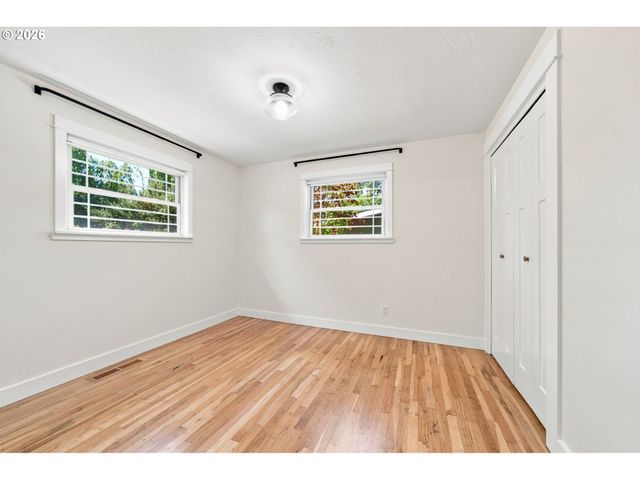 12365 Sw TREMONT St, Portland, OR 97225