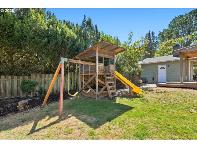 12365 Sw TREMONT St, Portland, OR 97225