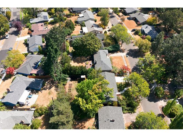 12365 Sw TREMONT St, Portland, OR 97225