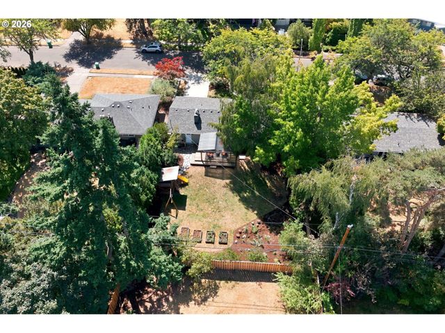 12365 Sw TREMONT St, Portland, OR 97225