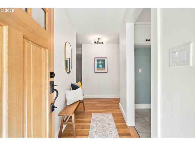 12365 Sw TREMONT St, Portland, OR 97225