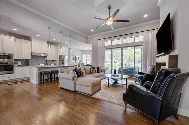 3122 W 150th Terrace, Overland Park, KS 66224