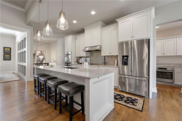 3122 W 150th Terrace, Overland Park, KS 66224