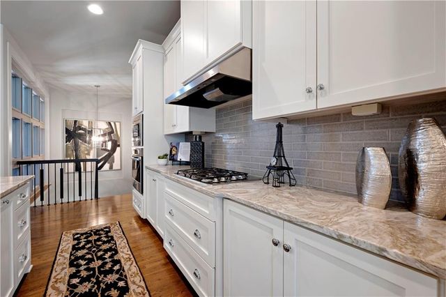 3122 W 150th Terrace, Overland Park, KS 66224
