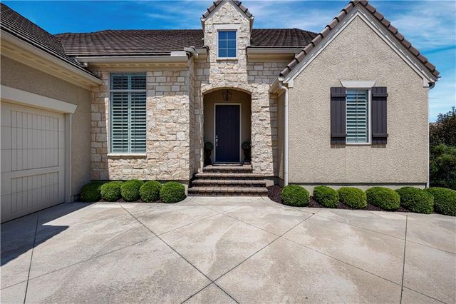 3122 W 150th Terrace, Overland Park, KS 66224