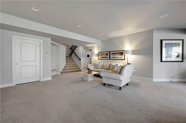 3122 W 150th Terrace, Overland Park, KS 66224