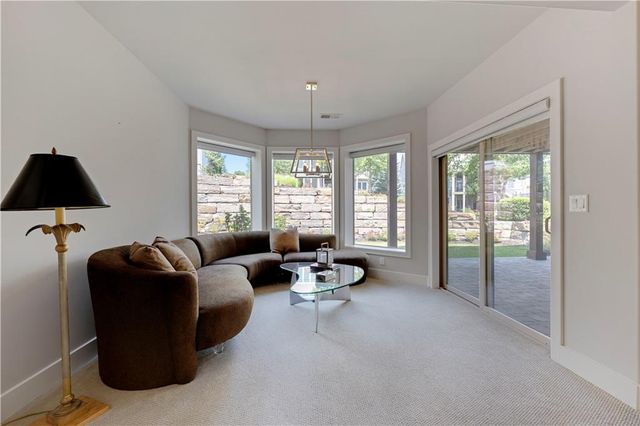 3122 W 150th Terrace, Overland Park, KS 66224