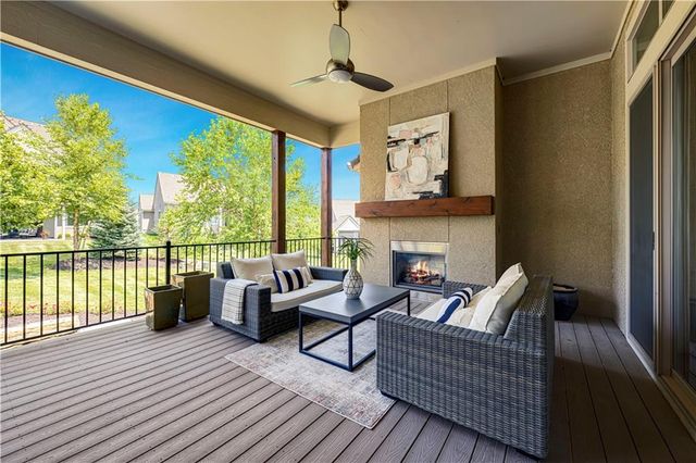 3122 W 150th Terrace, Overland Park, KS 66224