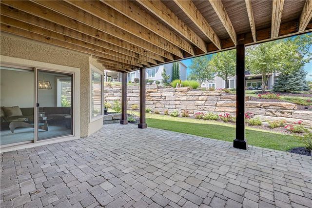 3122 W 150th Terrace, Overland Park, KS 66224