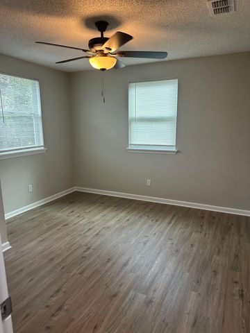 707 Dent Street, Tallahassee, FL 32304