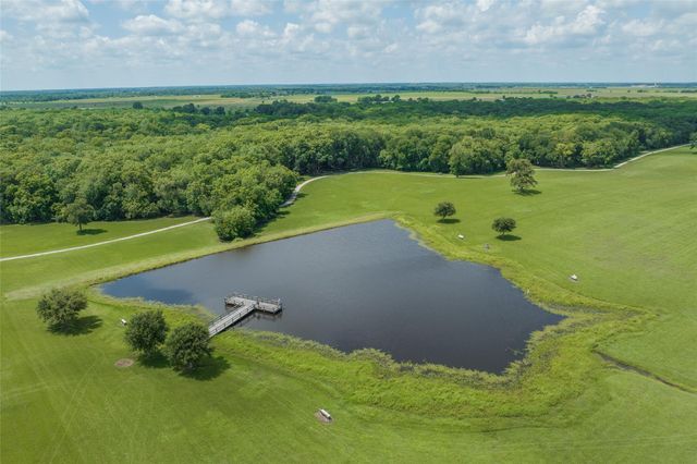 10910 Tawny Ridge, Beasley, TX 77417