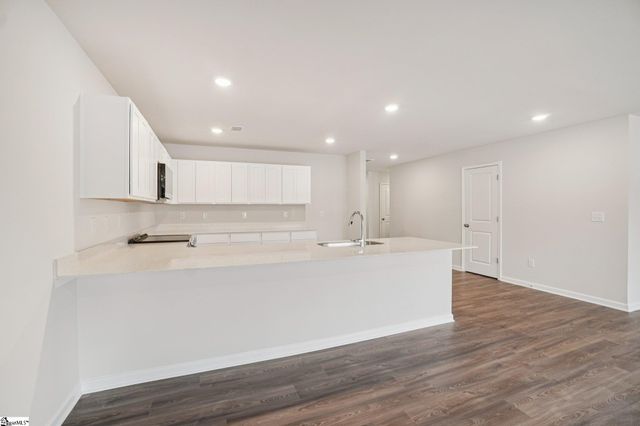 527 Tomlin Trail, Spartanburg, SC 29301