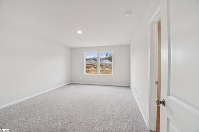 527 Tomlin Trail, Spartanburg, SC 29301