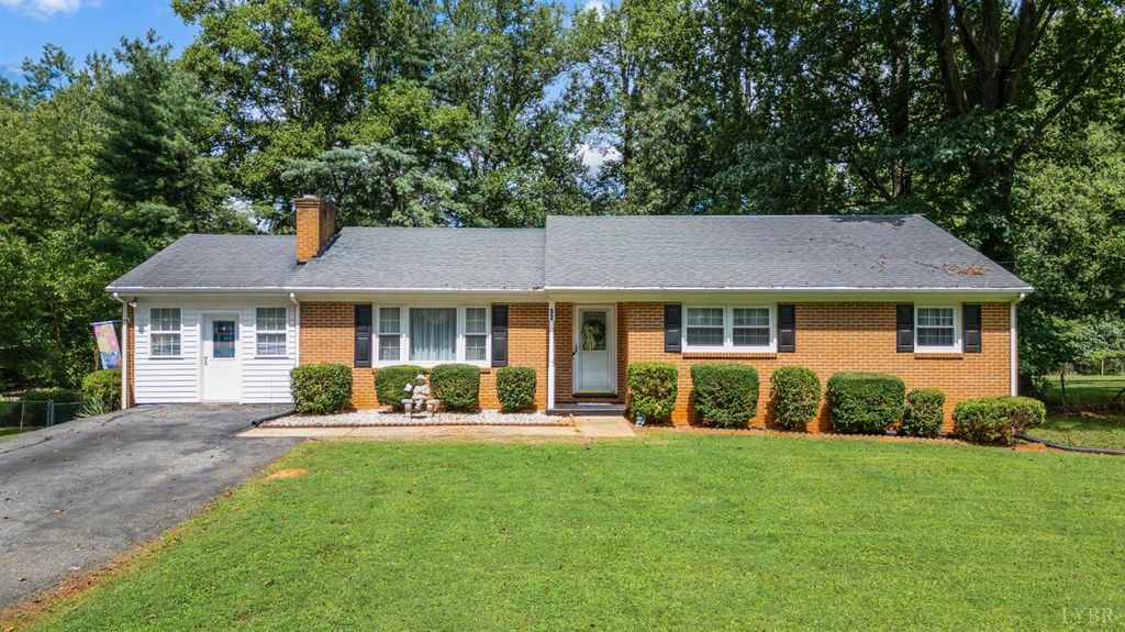 52 Winding Way Road, Lynchburg, VA 24502