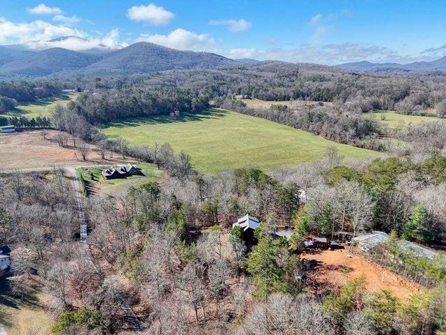 2567 Todd Shook Road, Young Harris, GA 30582