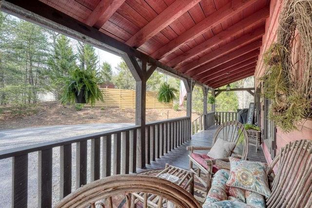 2567 Todd Shook Road, Young Harris, GA 30582