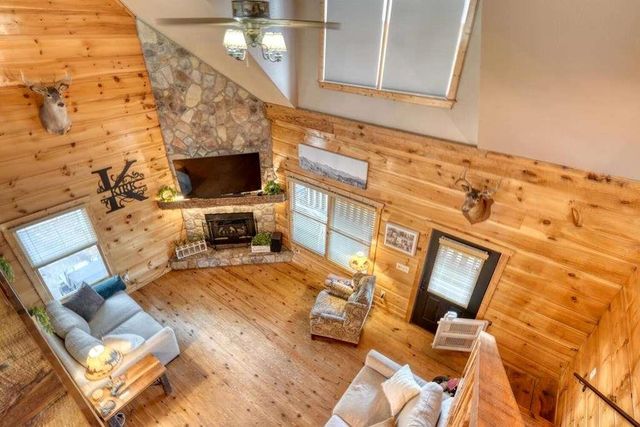 2567 Todd Shook Road, Young Harris, GA 30582